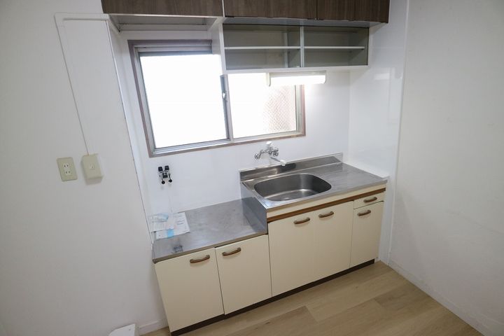 鹿児島県鹿児島市小松原2(マンション)の賃貸物件のキッチン