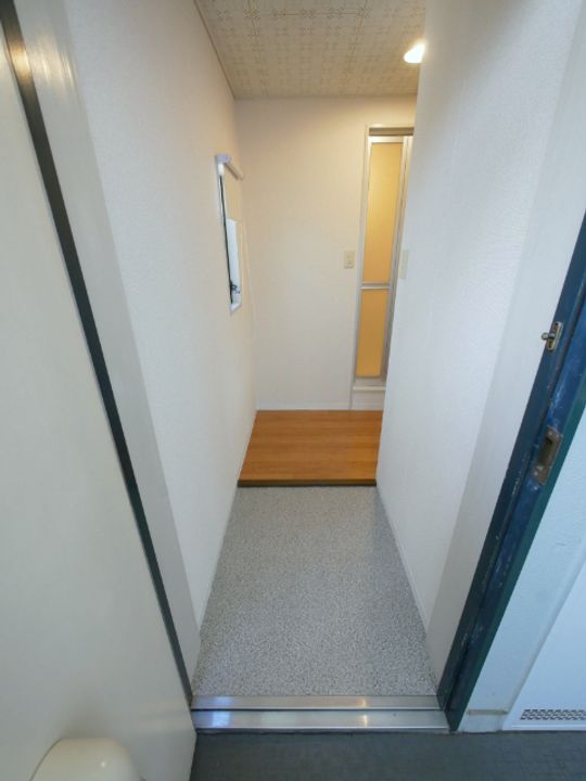 KMコートの玄関