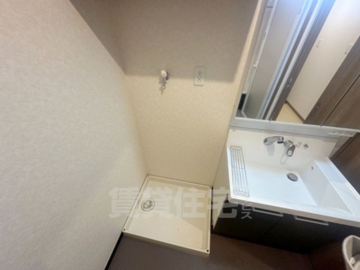 大阪府吹田市穂波町(マンション)の賃貸物件の玄関