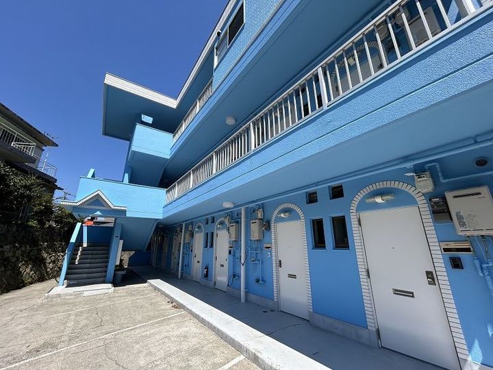 マリンハイツ(唐湊)の外観