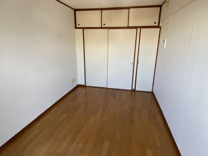 マリンハイツ(唐湊)の居間