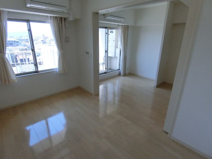 エステムプラザ京都聚楽第粋邸の居間