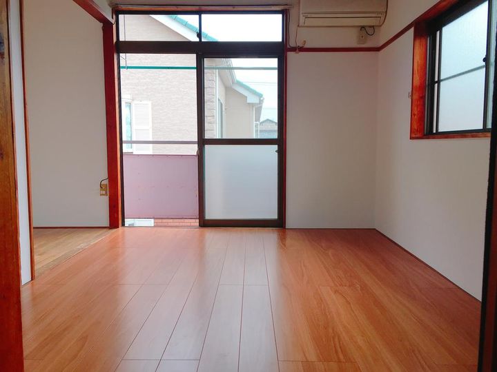 マサキ第二コーポの居間