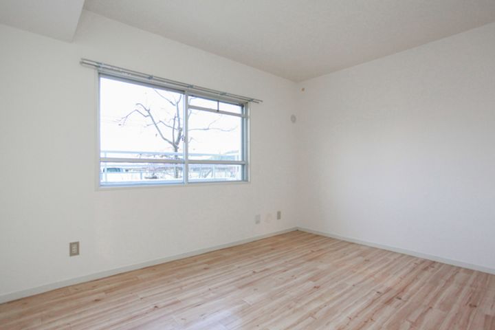 URもりつねの内装