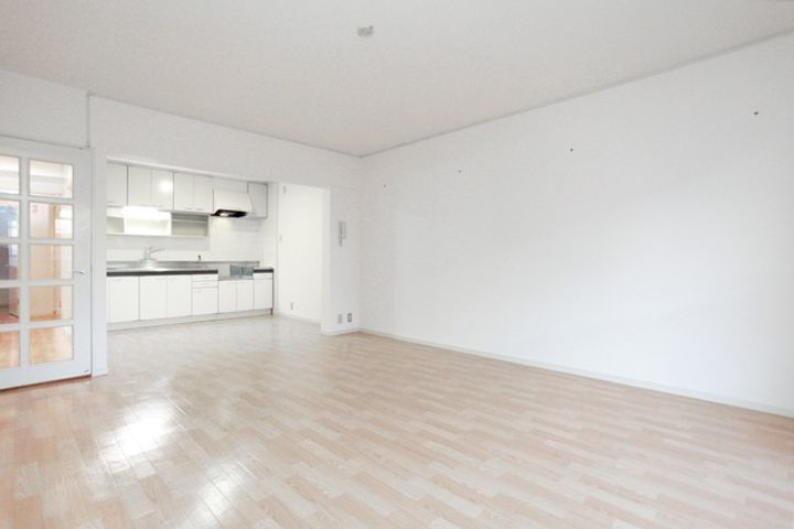 URもりつねの居間