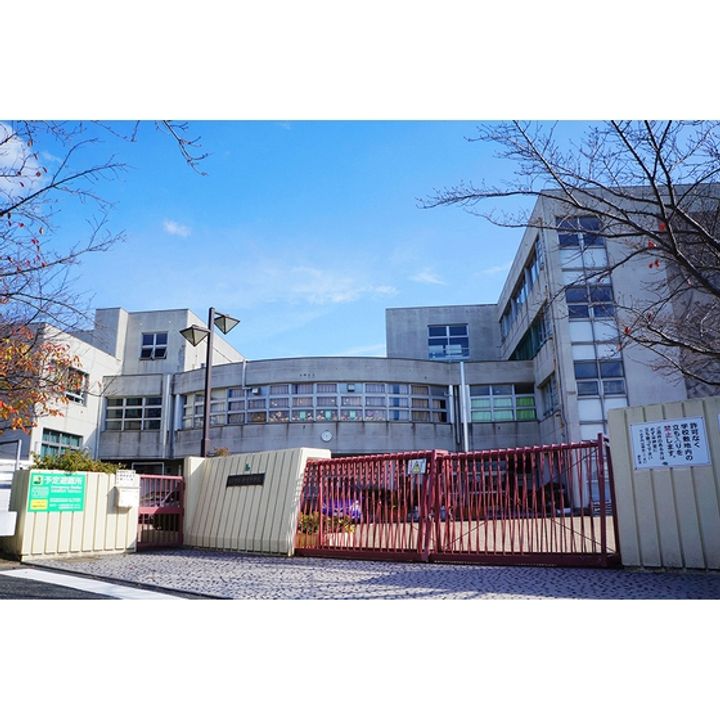 URもりつねの周辺