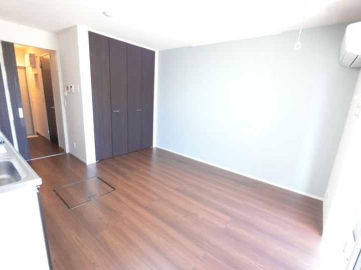 群馬県太田市南矢島町(アパート)の賃貸物件の居間