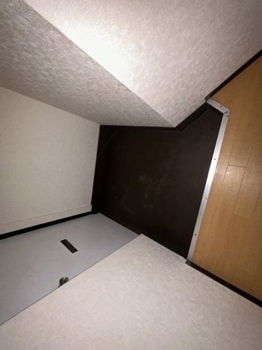ニュー旭マンションの玄関