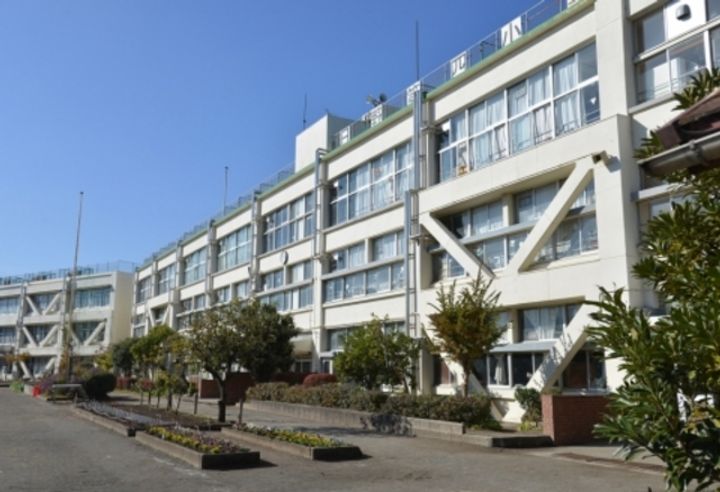 ブリージンの周辺