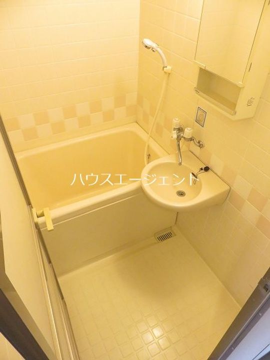 ジャネットビルの風呂