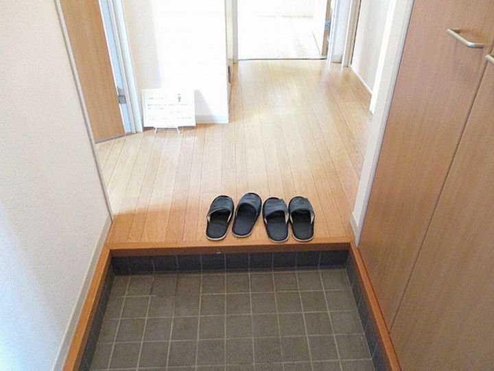 グリーンヒルズDの玄関