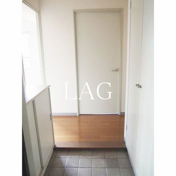 パレッヂ新小岩の玄関