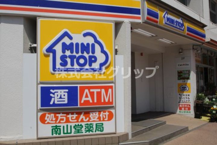 Le a横濱天王町駅前通りの周辺