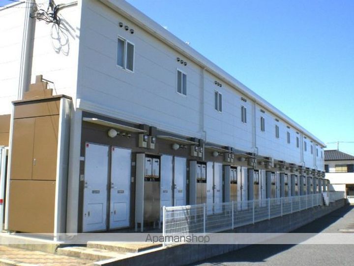 レオパレスブラントン ハウスの外観