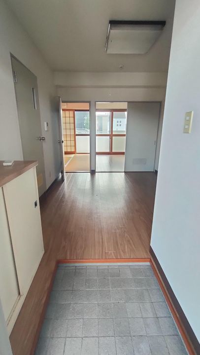 東京都府中市美好町2(マンション)の賃貸物件の玄関