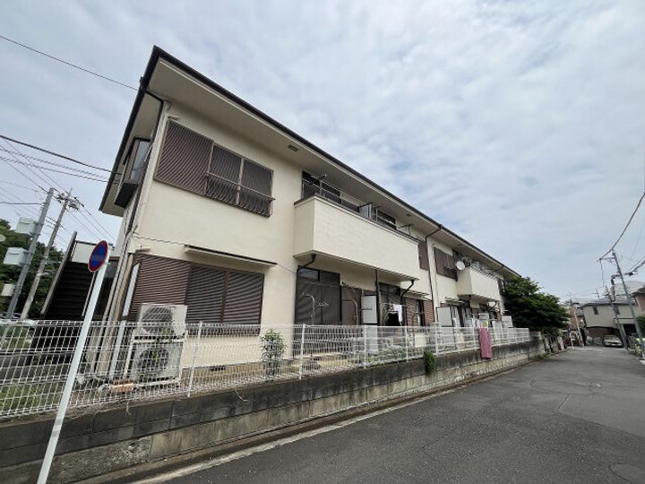 ロイヤル榎IIの外観