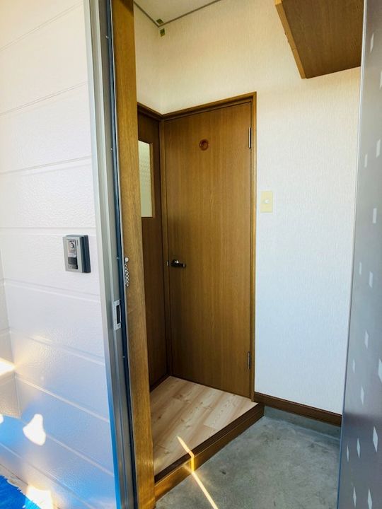 レジデンスFKの玄関