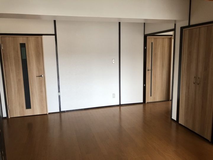 コンフォルト山下の居間