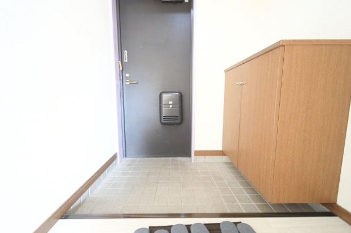 福岡県北九州市若松区白山2(マンション)の賃貸物件の玄関