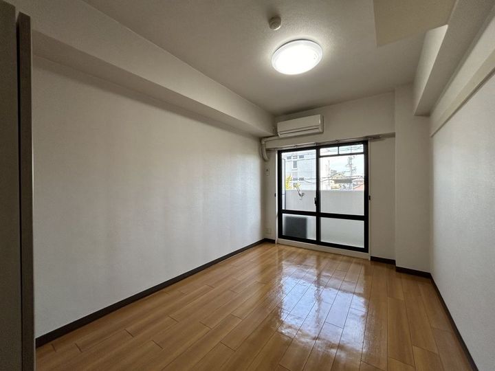 ブリーズ IIIの居間