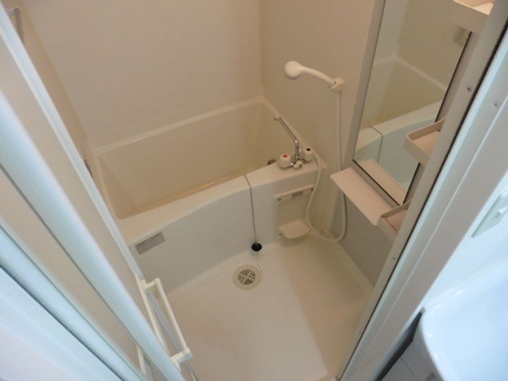 エンピエッサ東大和の風呂