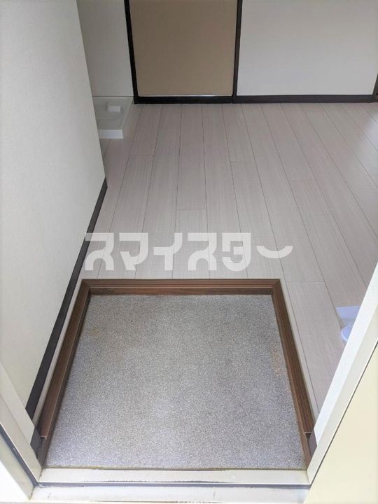 東京都八王子市美山町(アパート)の賃貸物件の玄関