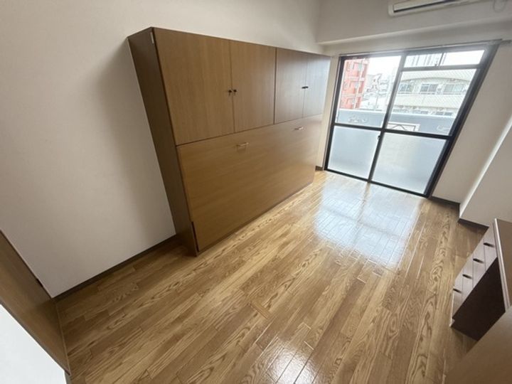 クルーズマンションの居間