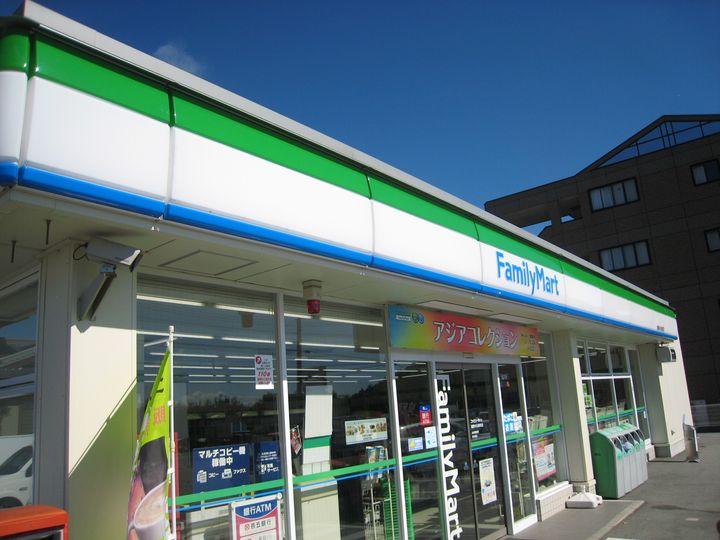 アシューレ Bの周辺
