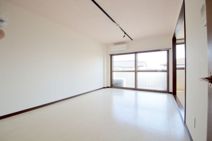 塙コーポの居間