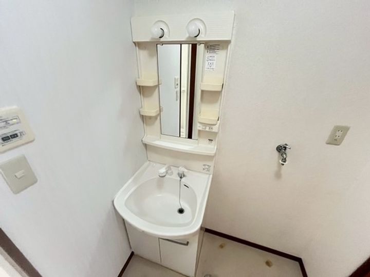 SHAROCK HOMUS 壱番館の内装