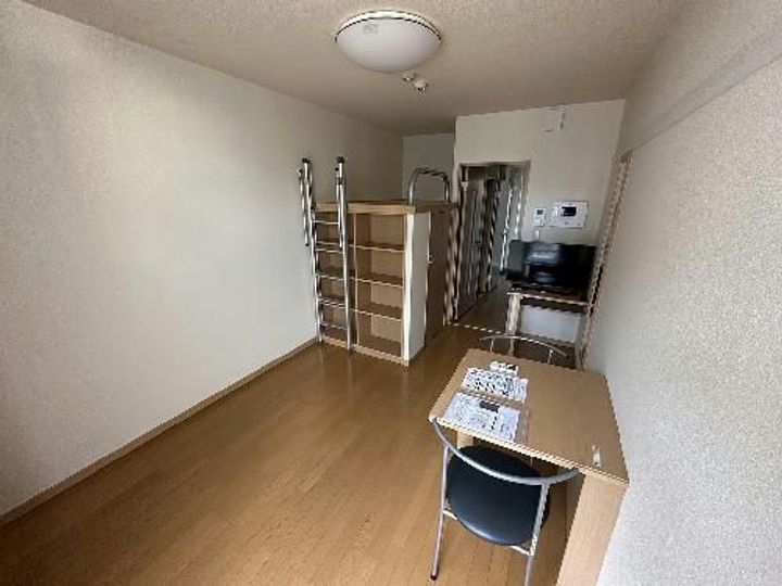レオパレスル レーブの居間