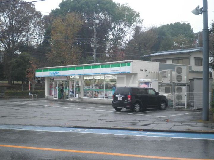 レオパレスル レーブの周辺