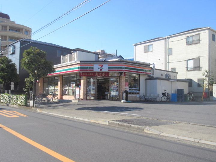 アリディ ルーチェの周辺