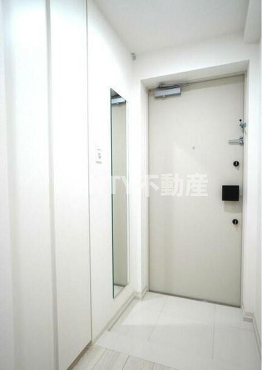 リテラス蒲田の玄関