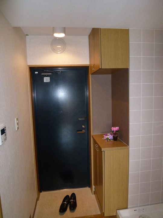 宮城県仙台市宮城野区苦竹1(マンション)の賃貸物件の玄関