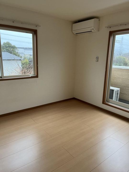 ソラーレ メゾネット2ldk (1F-2F)の居間