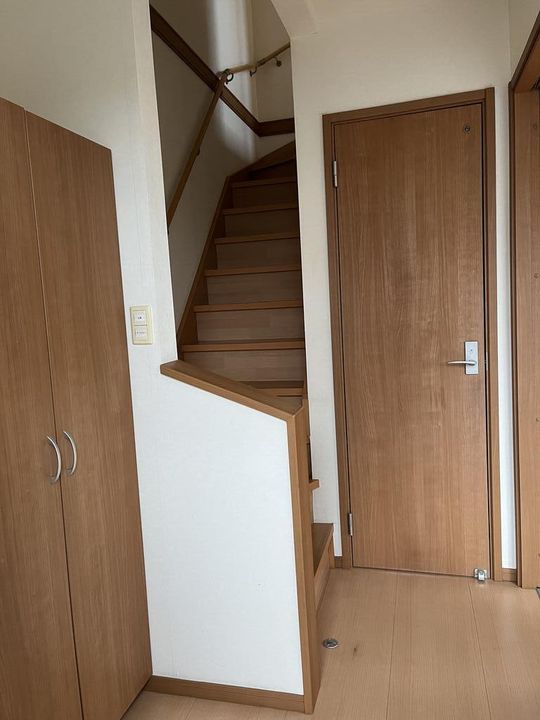 ソラーレ メゾネット2ldk (1F-2F)の玄関