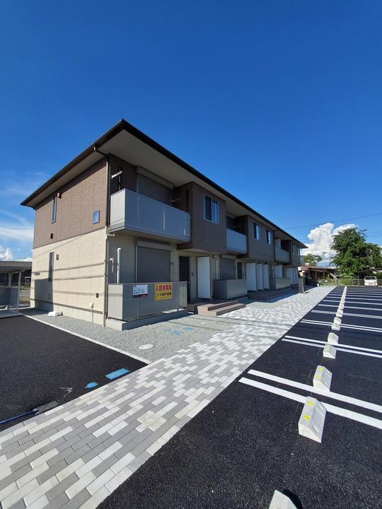 シャーメゾン西町Aの外観