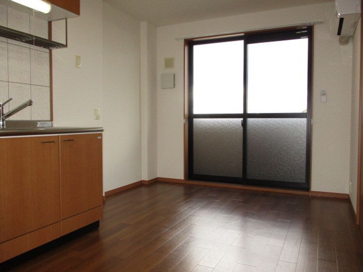 パステルコート二上の居間