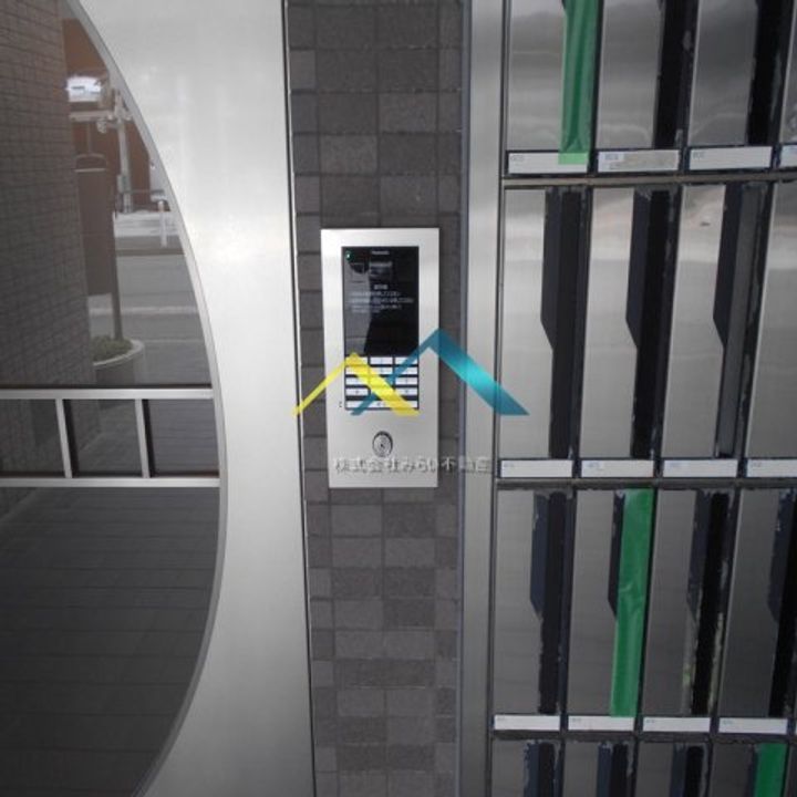 ローバー関内の内装