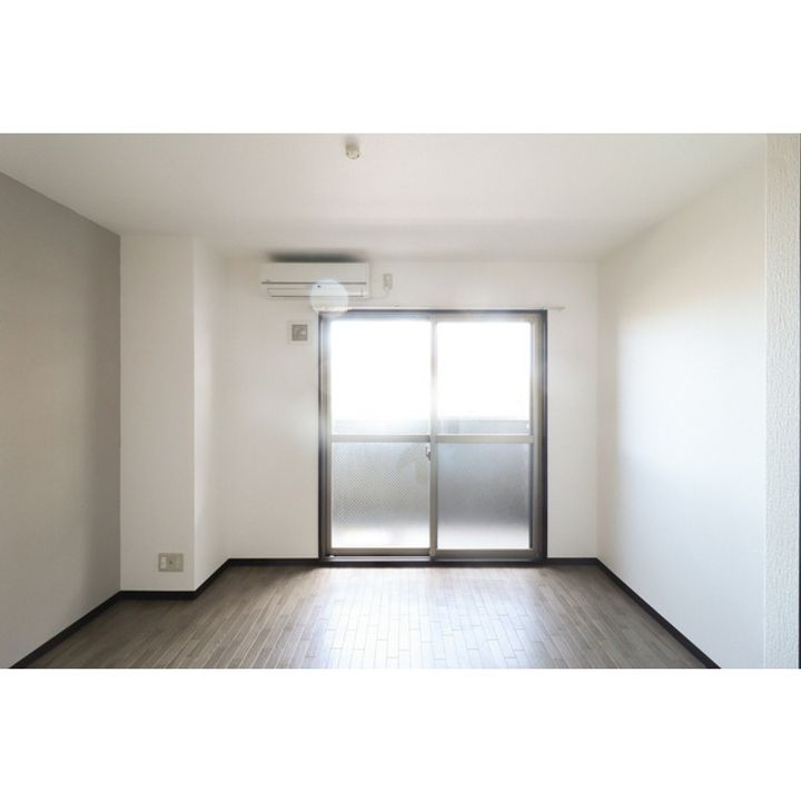 みおつくし布施の居間
