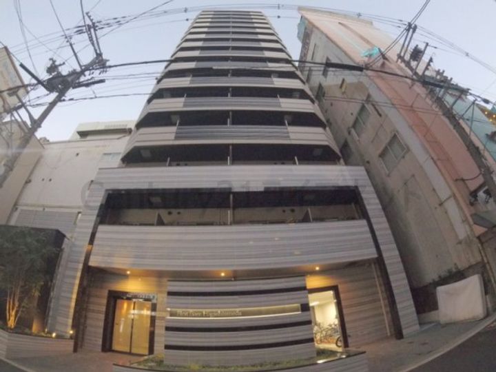 ファーストフィオーレ東梅田の外観