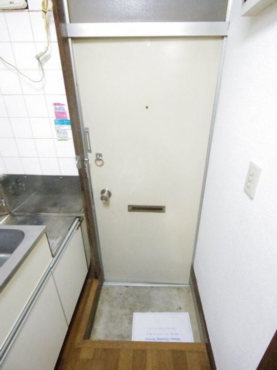 エスタ吉祥寺の玄関