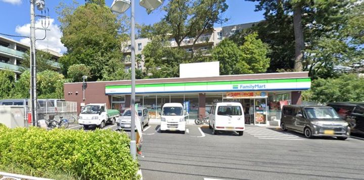 スリーハイムの周辺