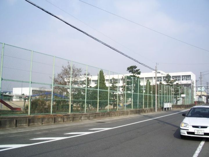 アルシオネ近藤の周辺