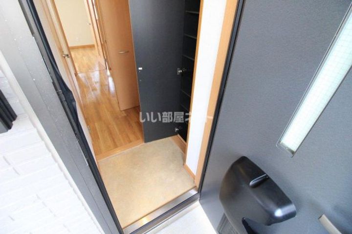 マ・メゾンの玄関