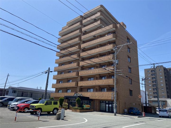 朝日プラザエザース欅通の外観