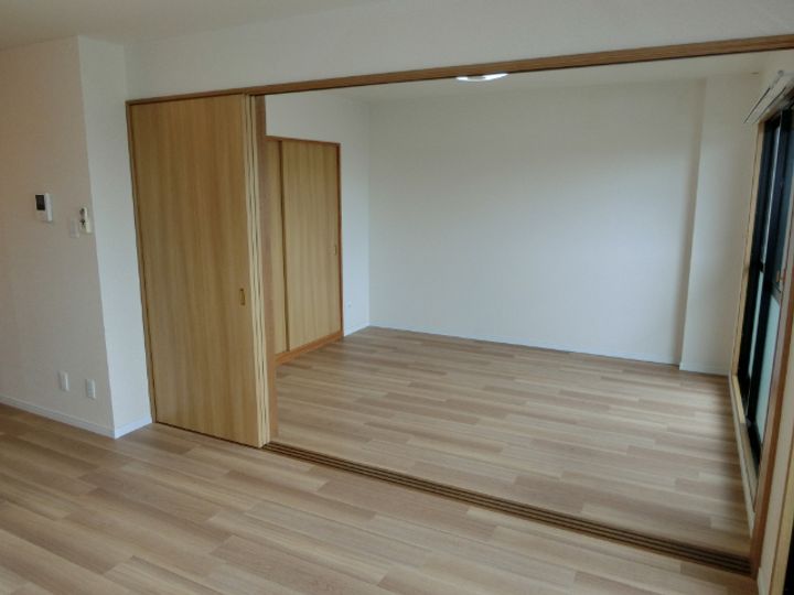 エトワール霞の内装