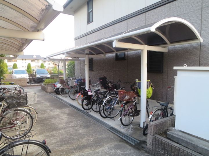 ニューリバーサイド八尾南B棟の地図