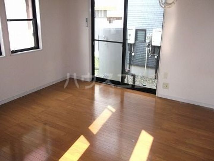 アークエステート26の居間